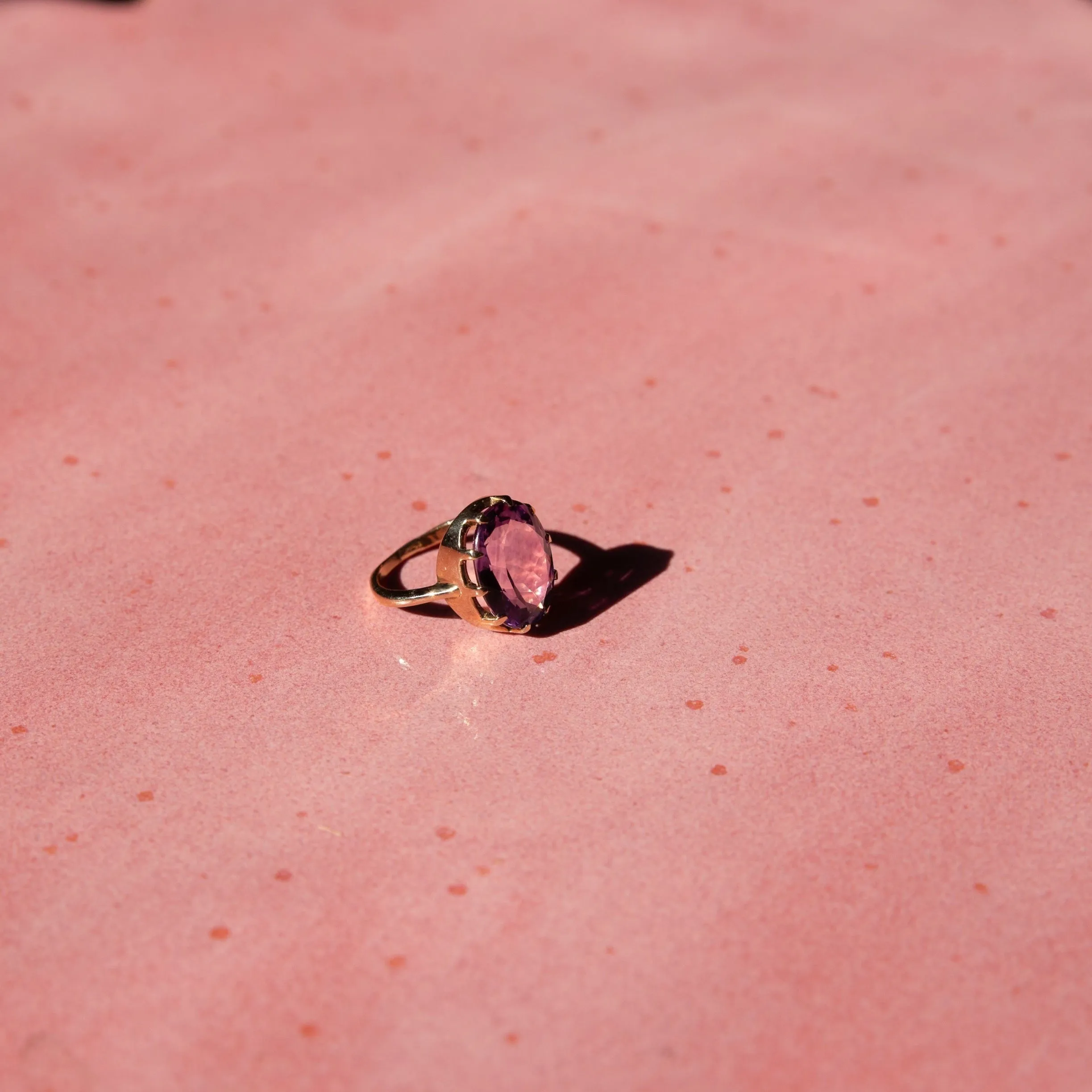 10k XXL Amethyst Ring