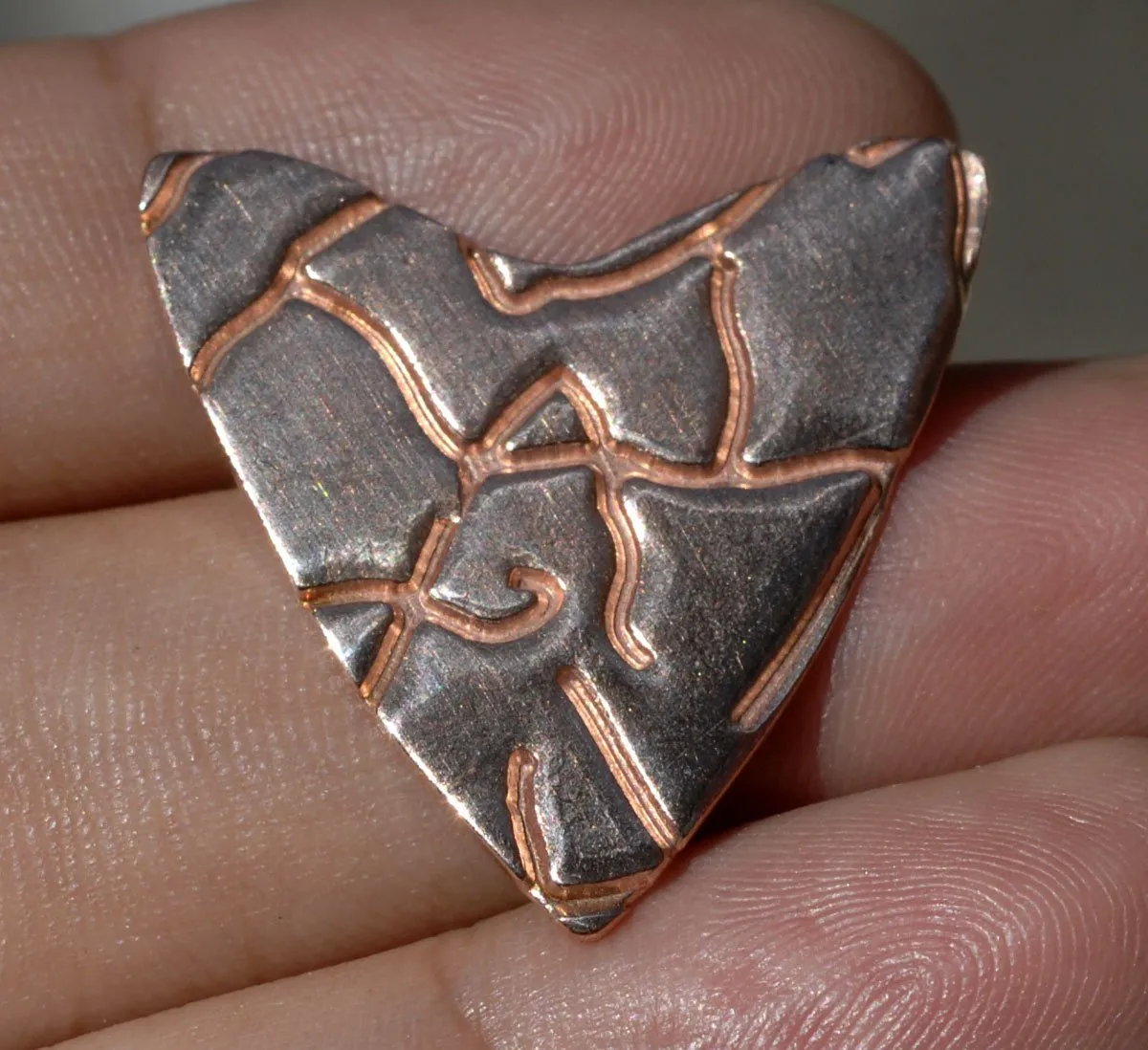 26mm x 25mm Heart in root pattern