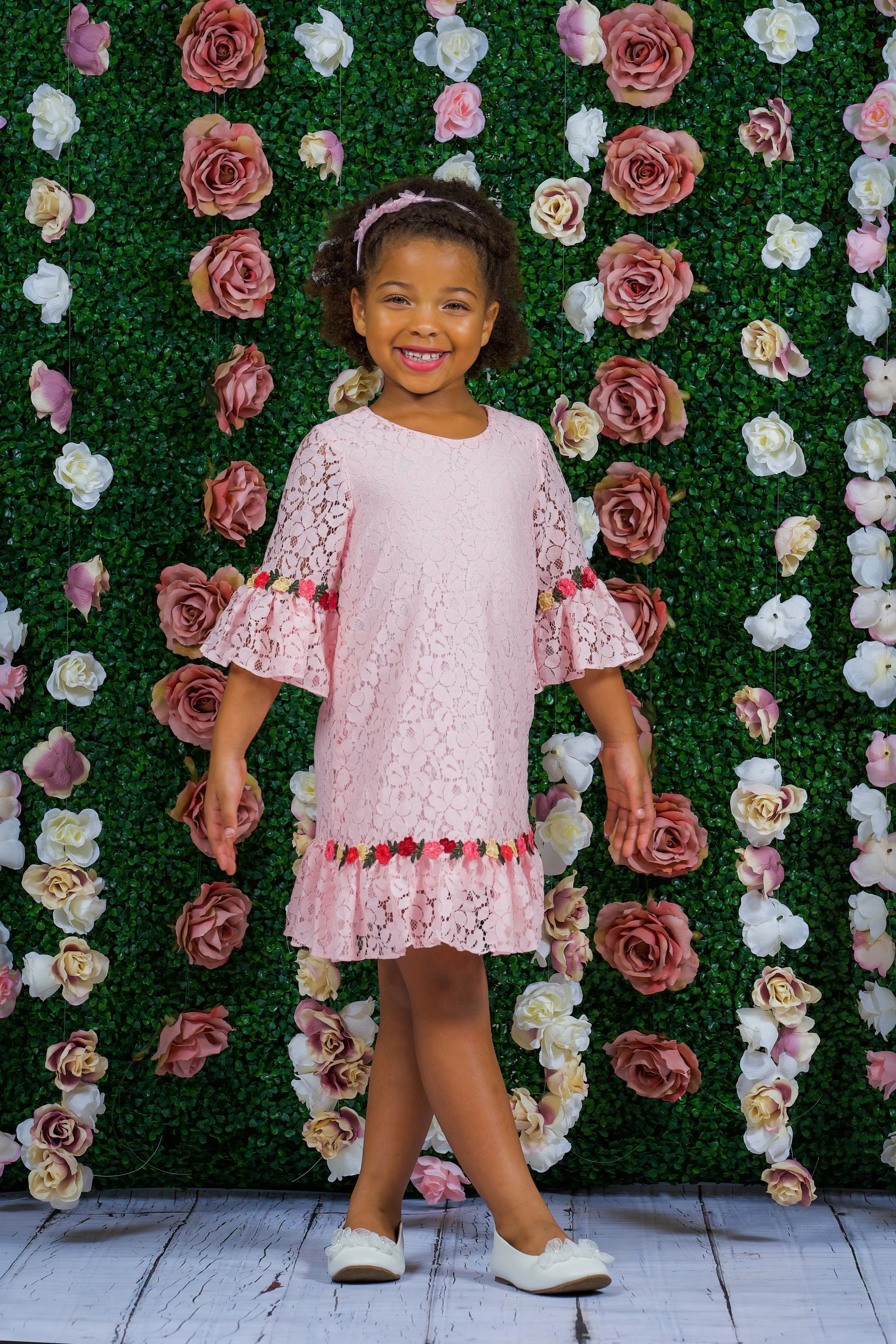416 Lace Shift Dress W/ Ruffle Sleeves