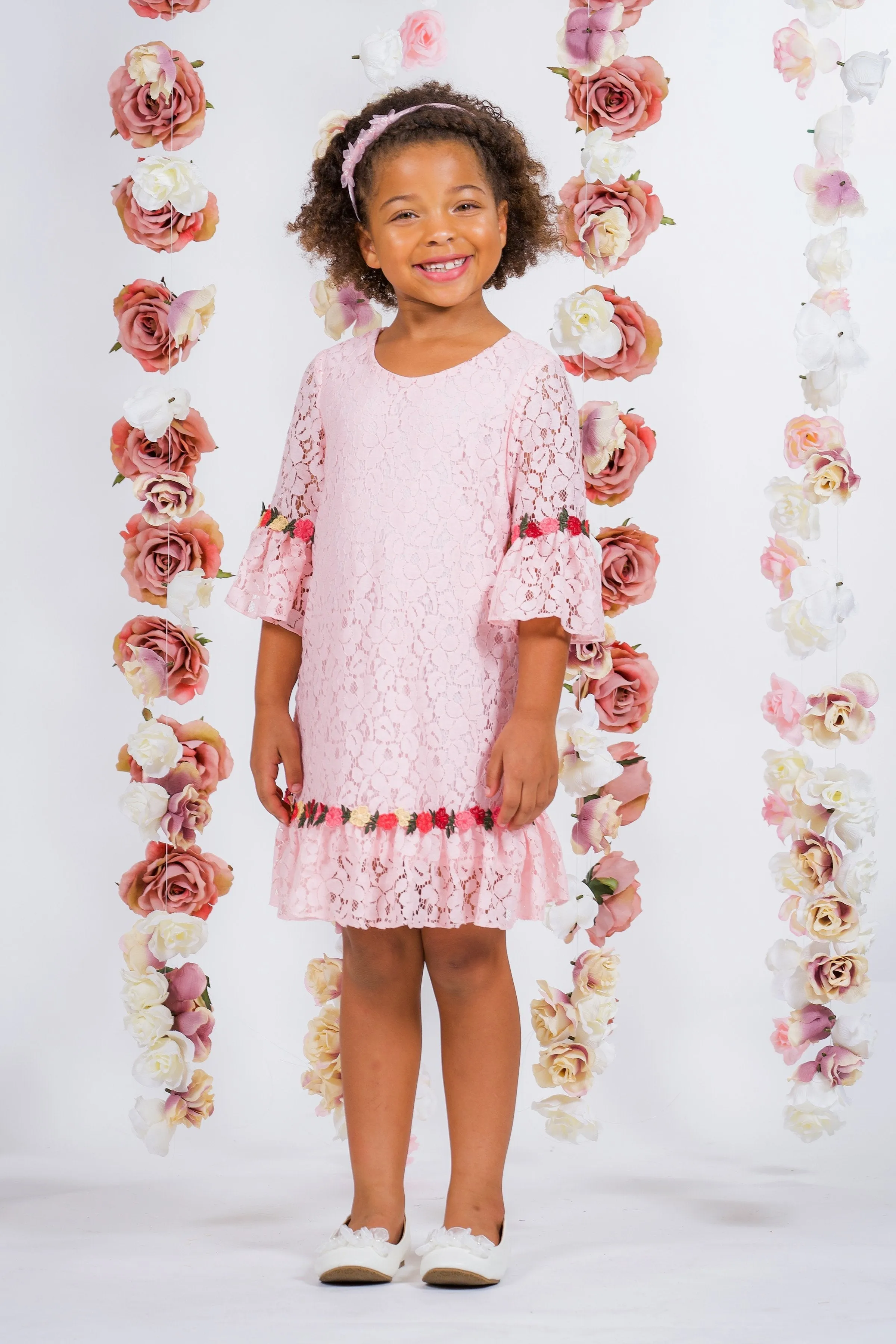 416 Lace Shift Dress W/ Ruffle Sleeves