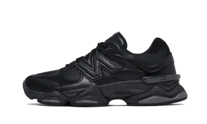 9060 Triple Black Leather