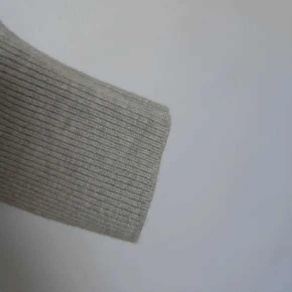 BABATON ARITZIA BESPOKE CARDIGAN WOMENS GRAY BUTTON DOWN (SMALL)