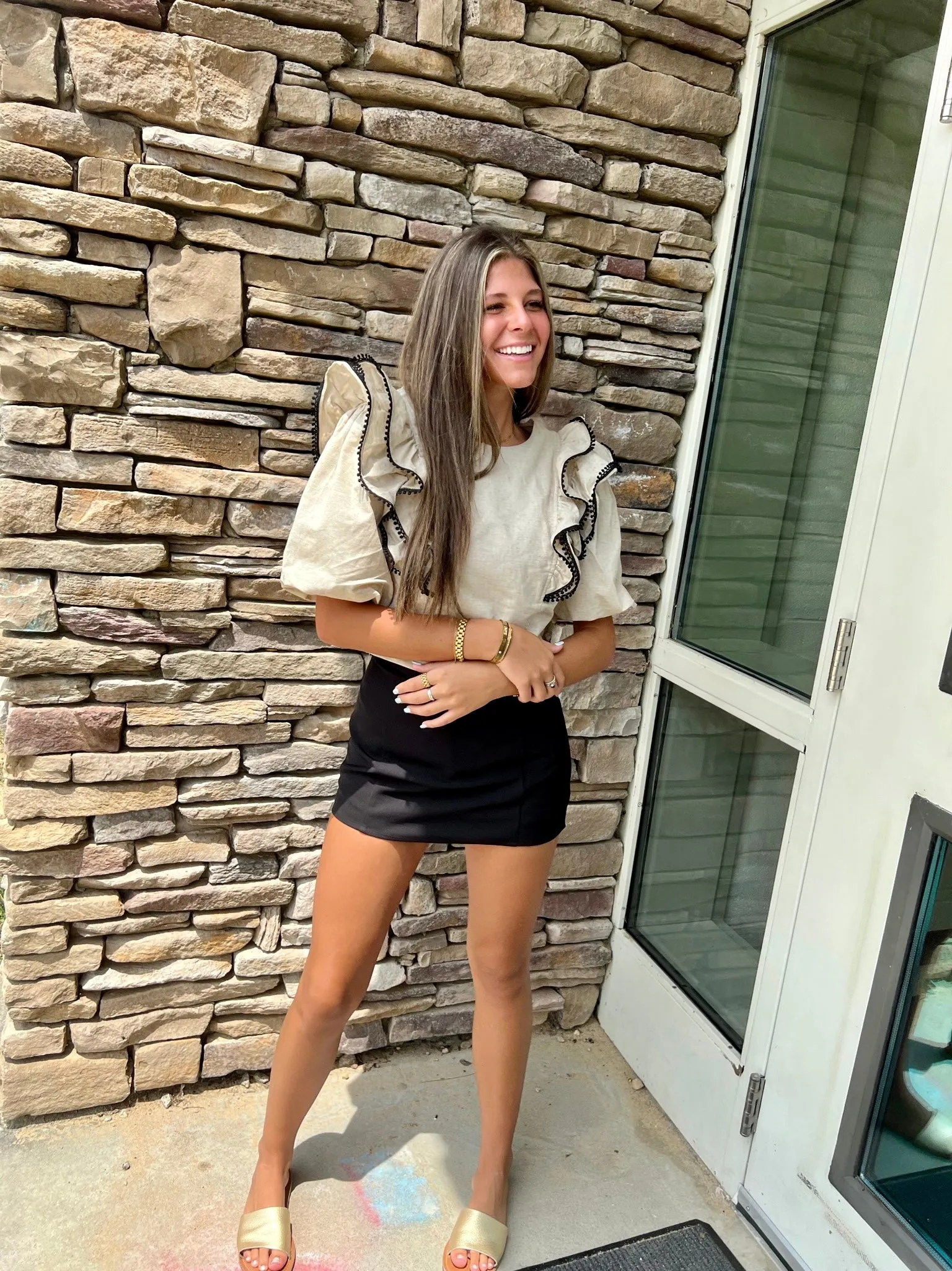 Black Trim Ruffle Linen Top