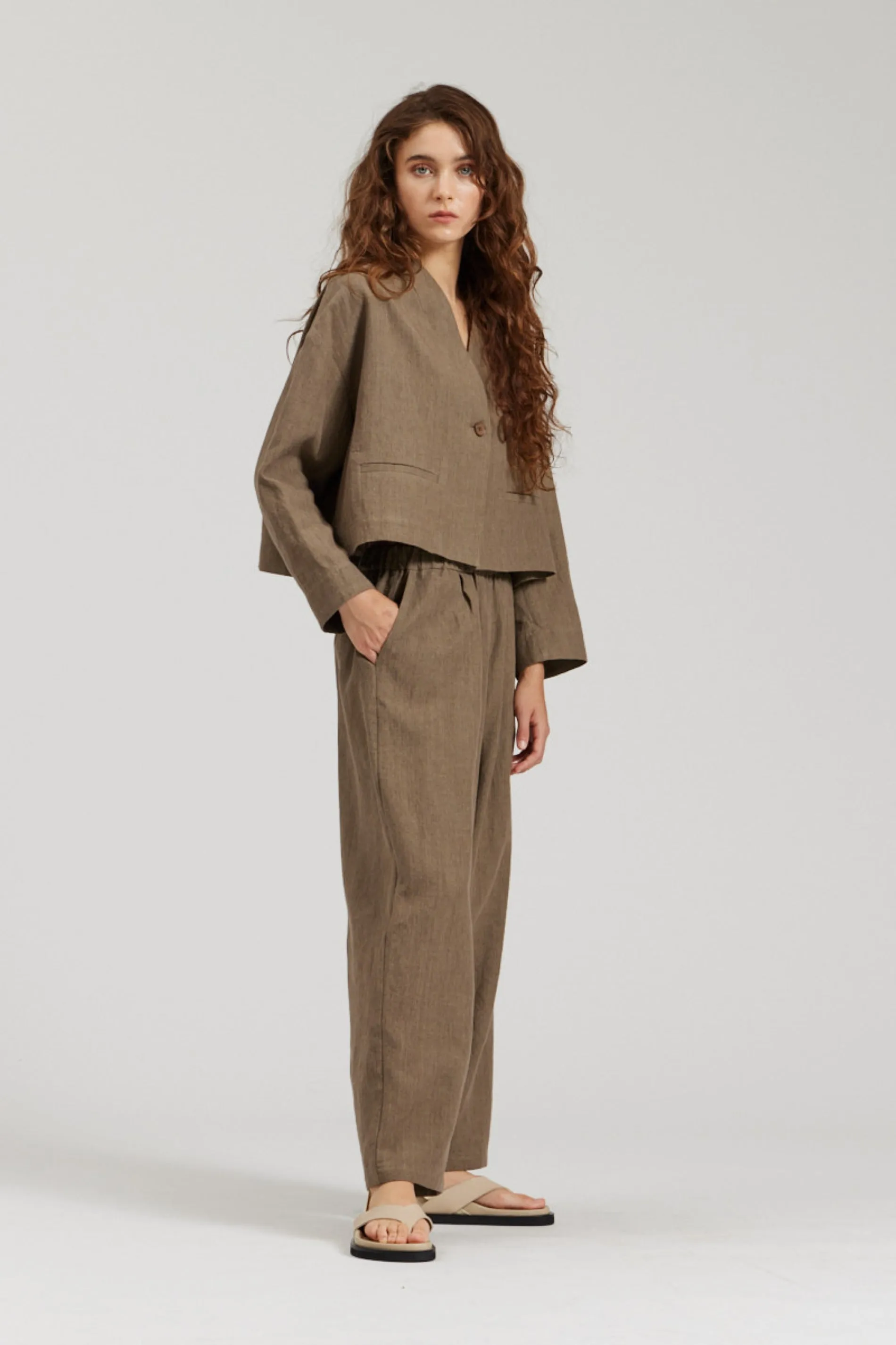 Collarless Cropped Blazer in Light Umber