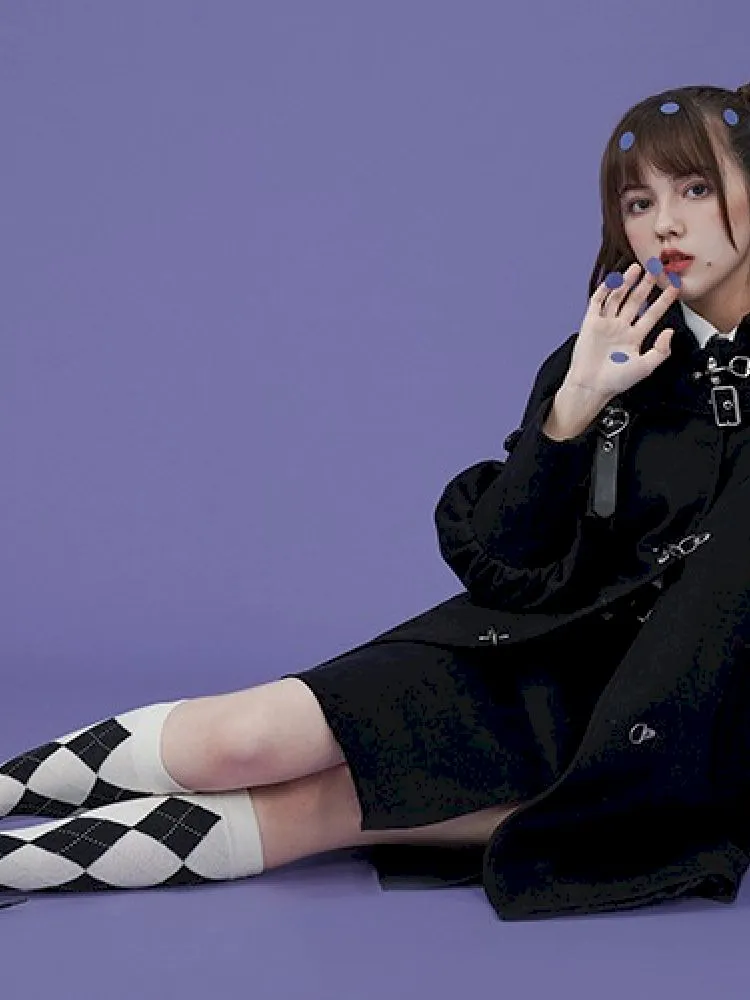 dark metal belt buckle wool quilted coat