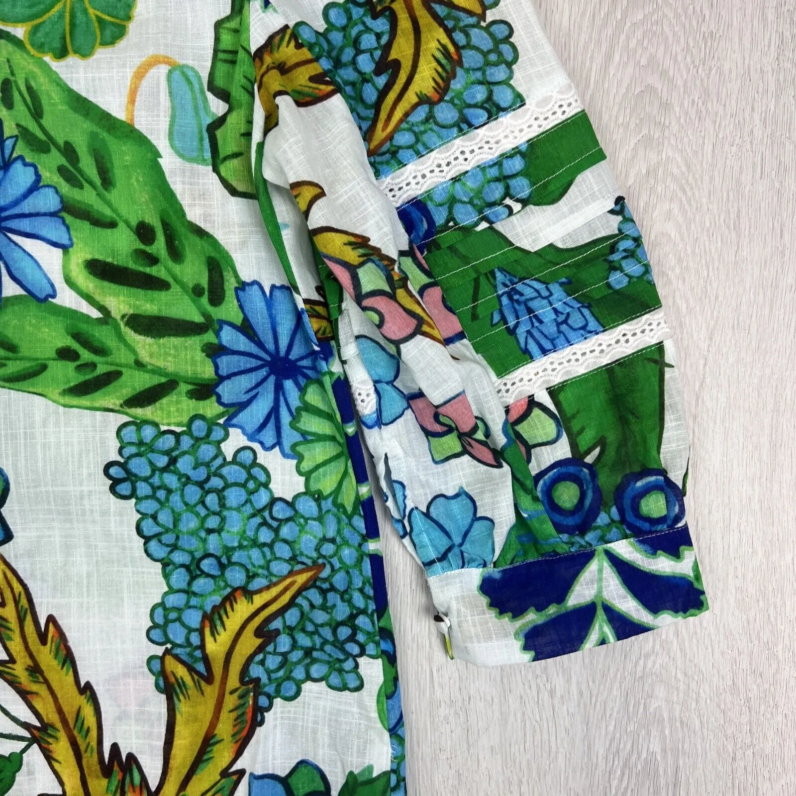 Hammock & Vine Womens Button Up 2/3 Sleeve Shirt Size 8
