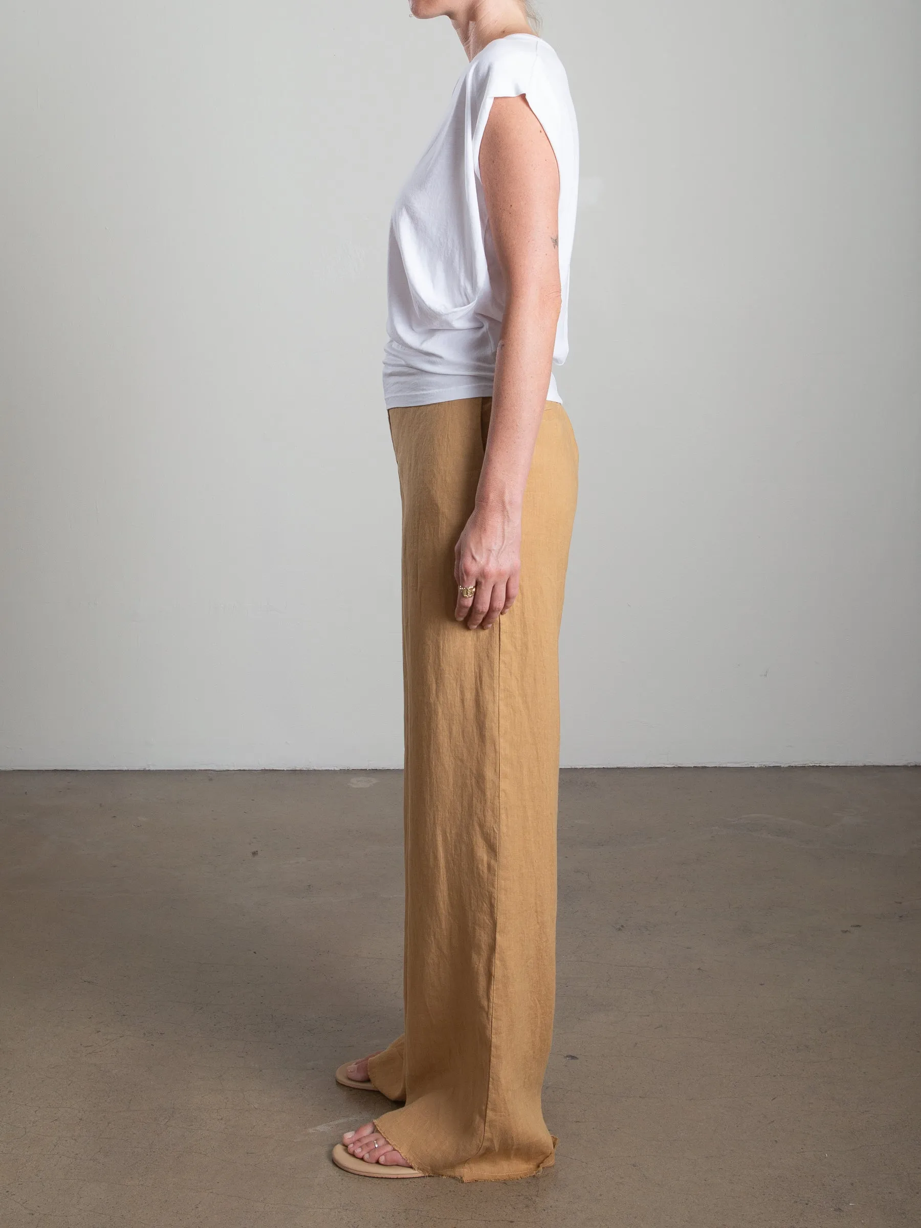 Hepburn Pant in French Linen - Wheat