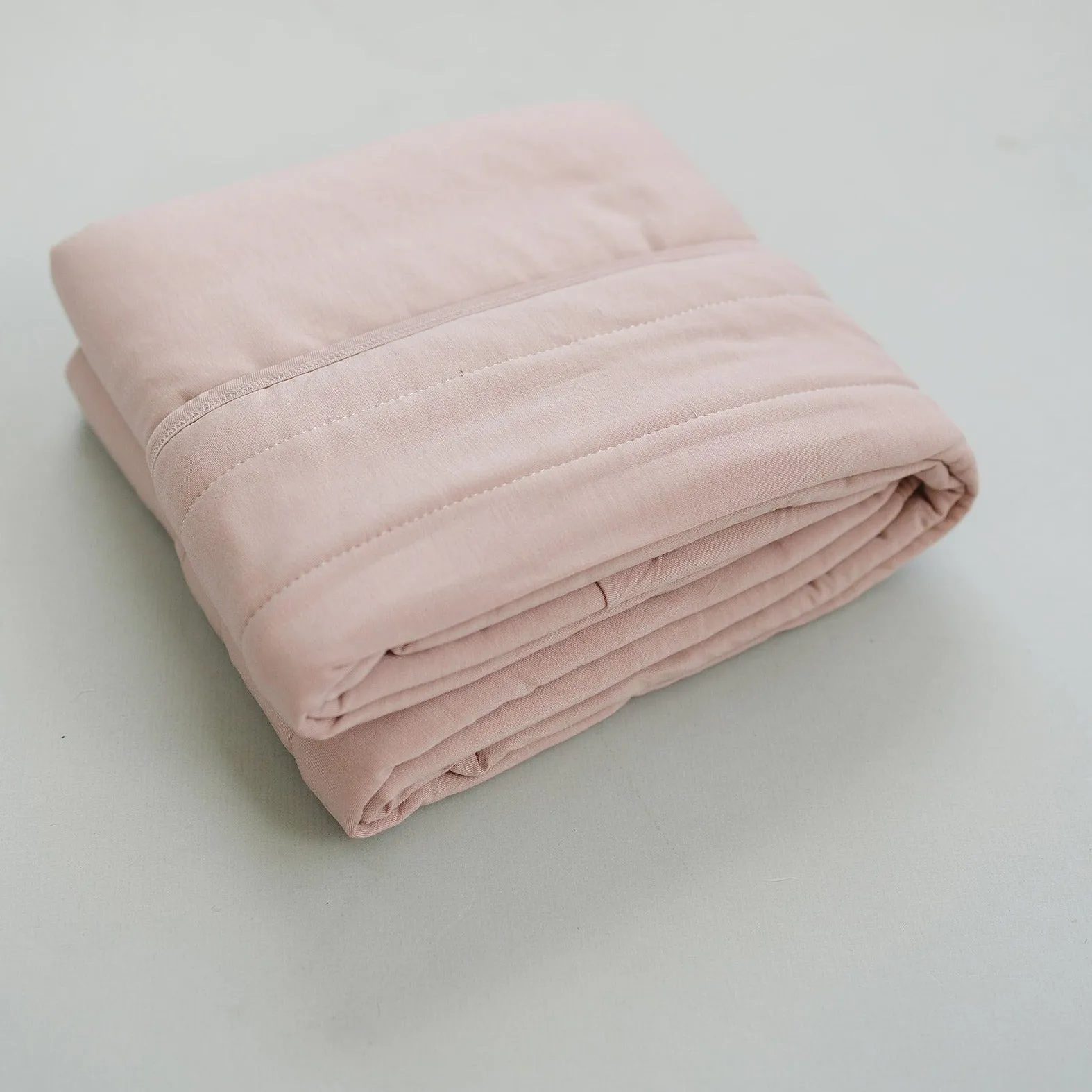 HUGBUG Bamboo Blush Quilt Blanket