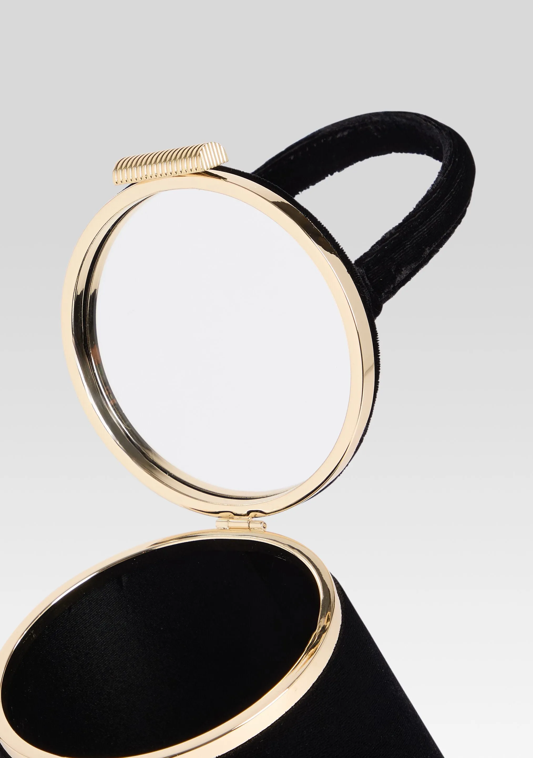 Lesla Velvet Case