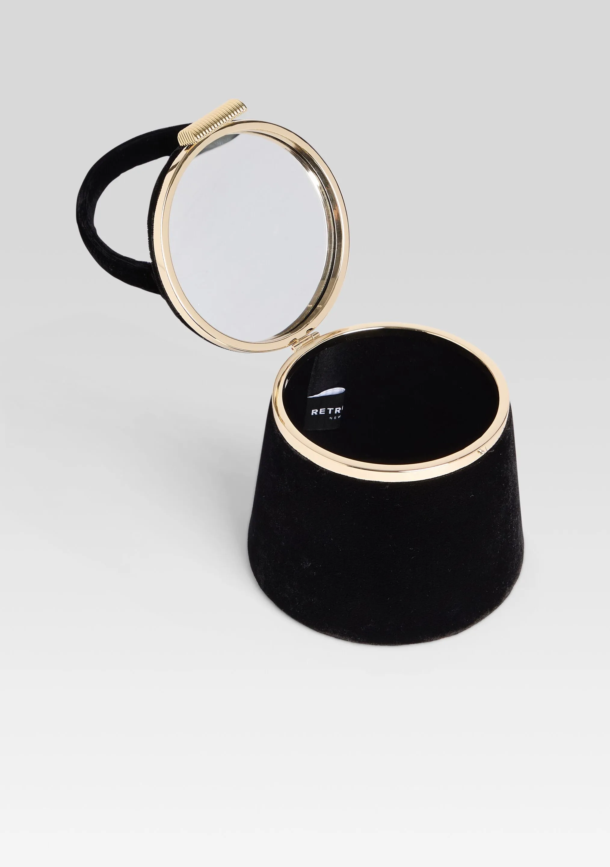 Lesla Velvet Case