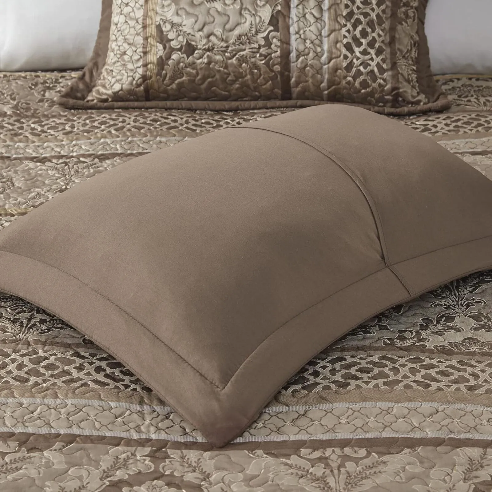 Madison Park Bellagio Quilted 5-Pc. Bedspread Set 72292270018 Brown / Gold Queen