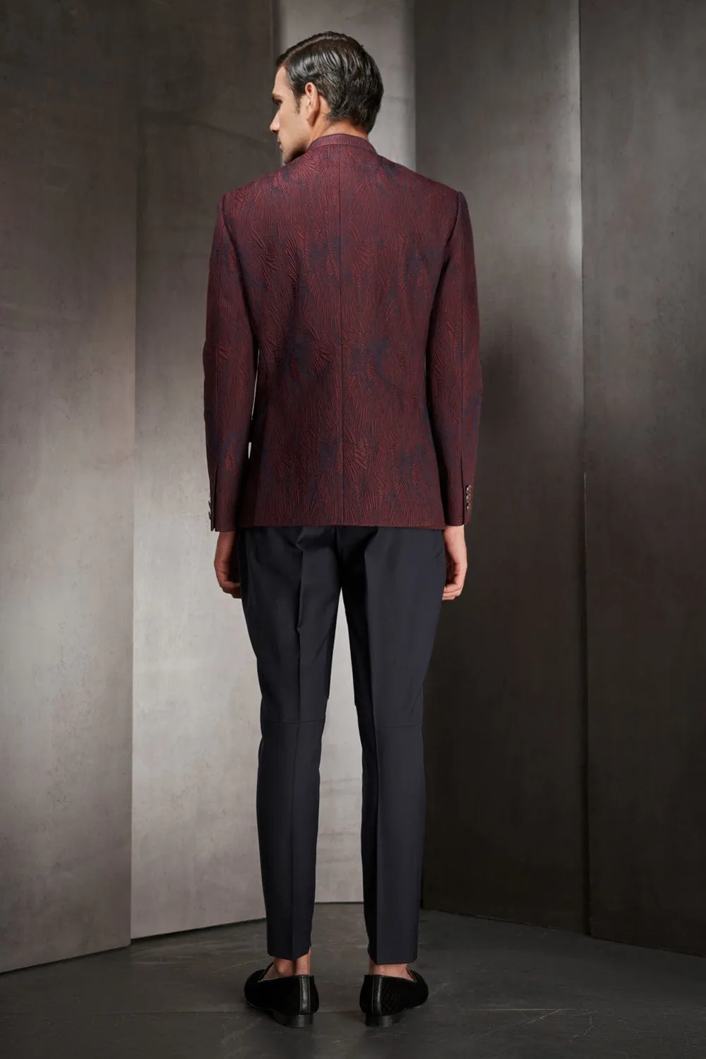 Maroon Quilted Wing Pattern Bandgala