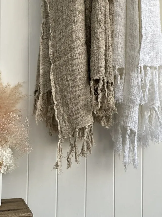 Natural-Mesh Stonewashed Throw 100% Linen