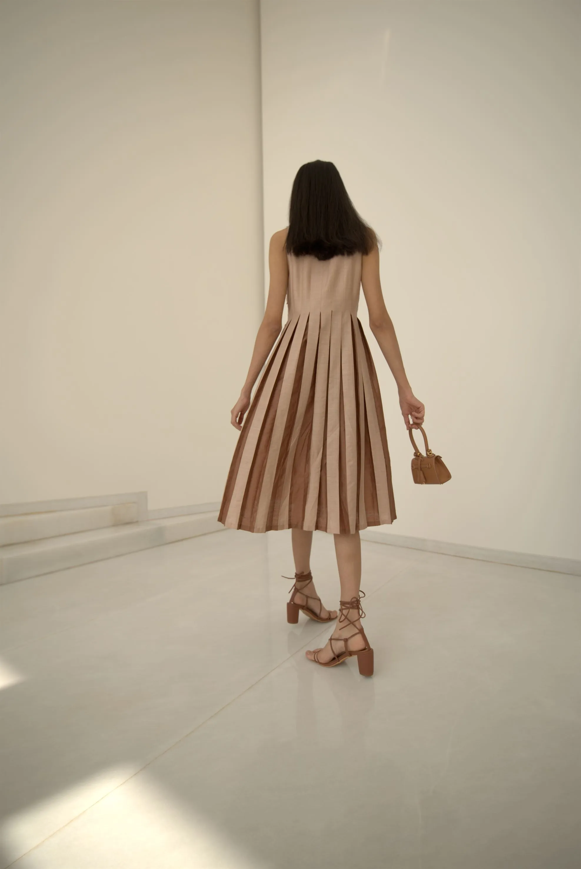New Season Summer to Fall 2024-Dress Two Toned Silk Amber Off White-C/TS/010-Suzanne-Fashion Edit Hemji