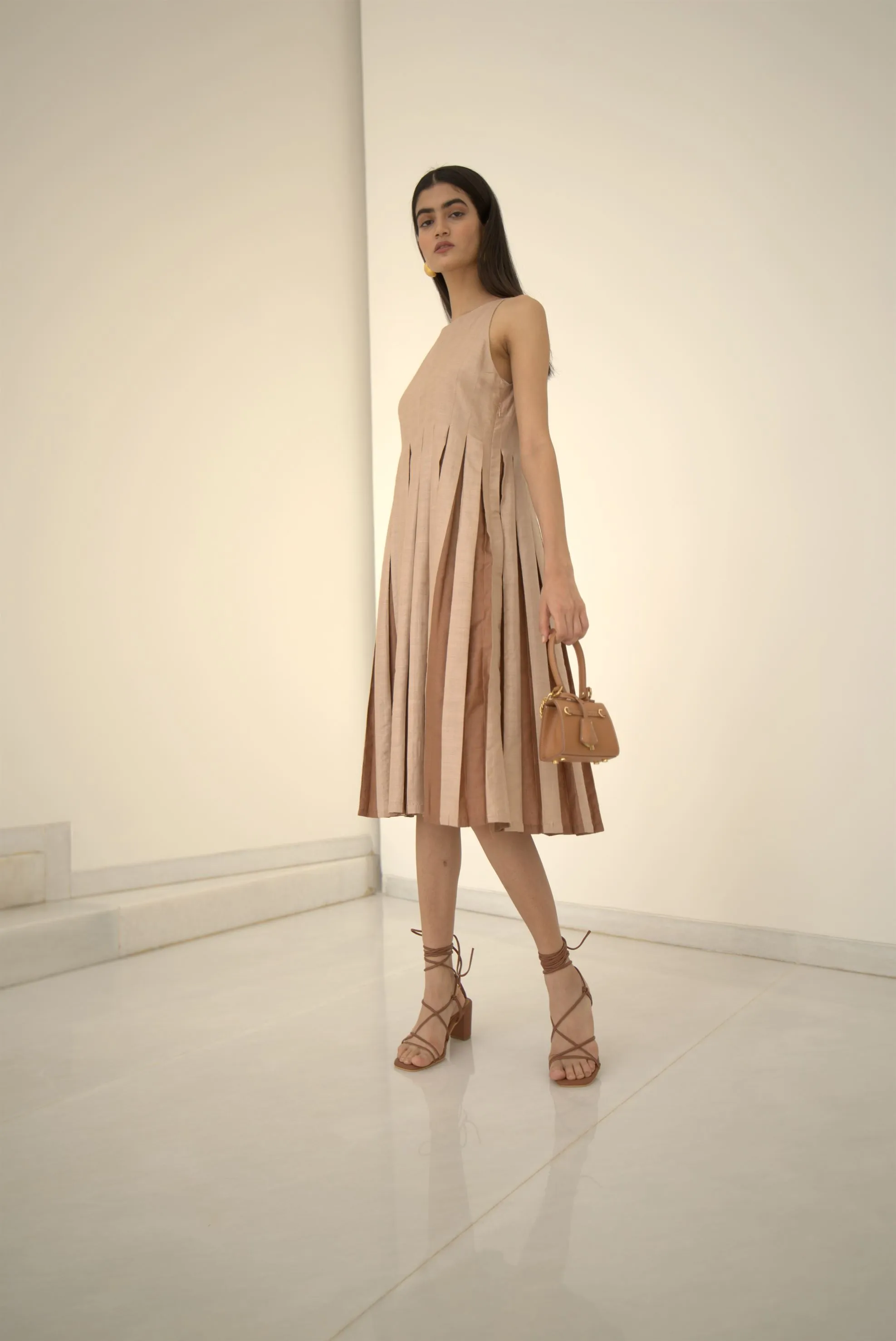 New Season Summer to Fall 2024-Dress Two Toned Silk Amber Off White-C/TS/010-Suzanne-Fashion Edit Hemji