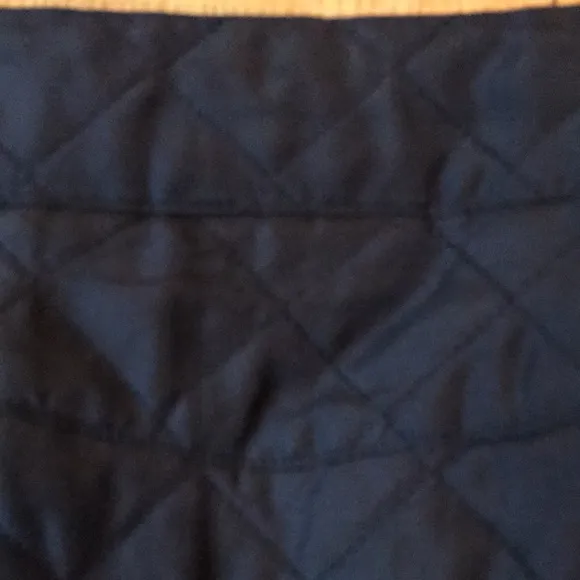 New Vivienne Tam size 10 black silk lined quilted mini 17.5” skirt gold accents