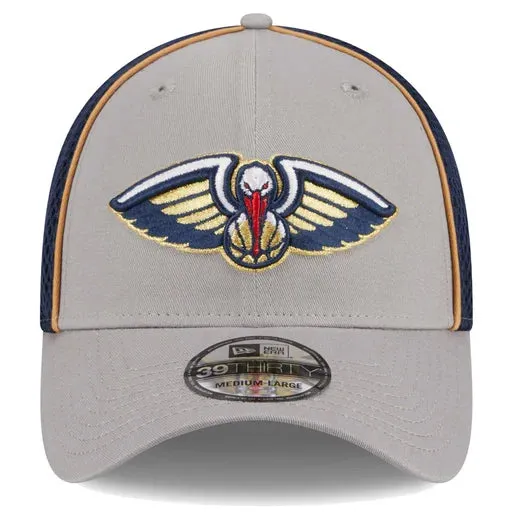 NFL 39THIRTY Piped Two-Tone Flex Hat