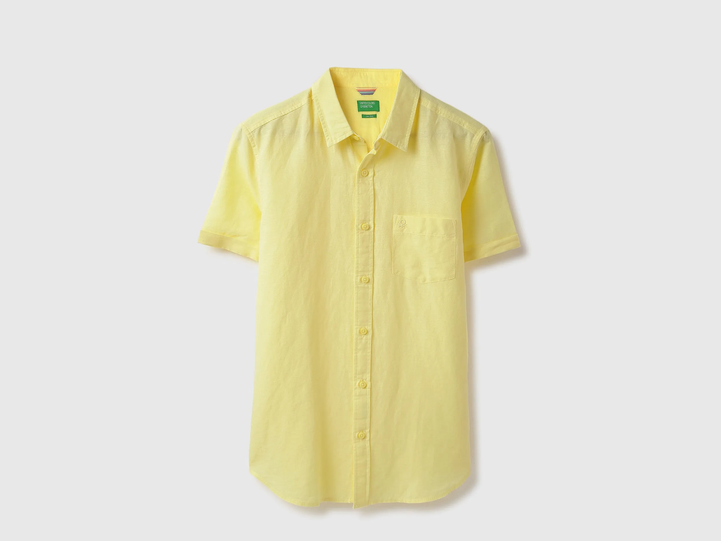 Regular Fit Spread Collar Solid Shirt