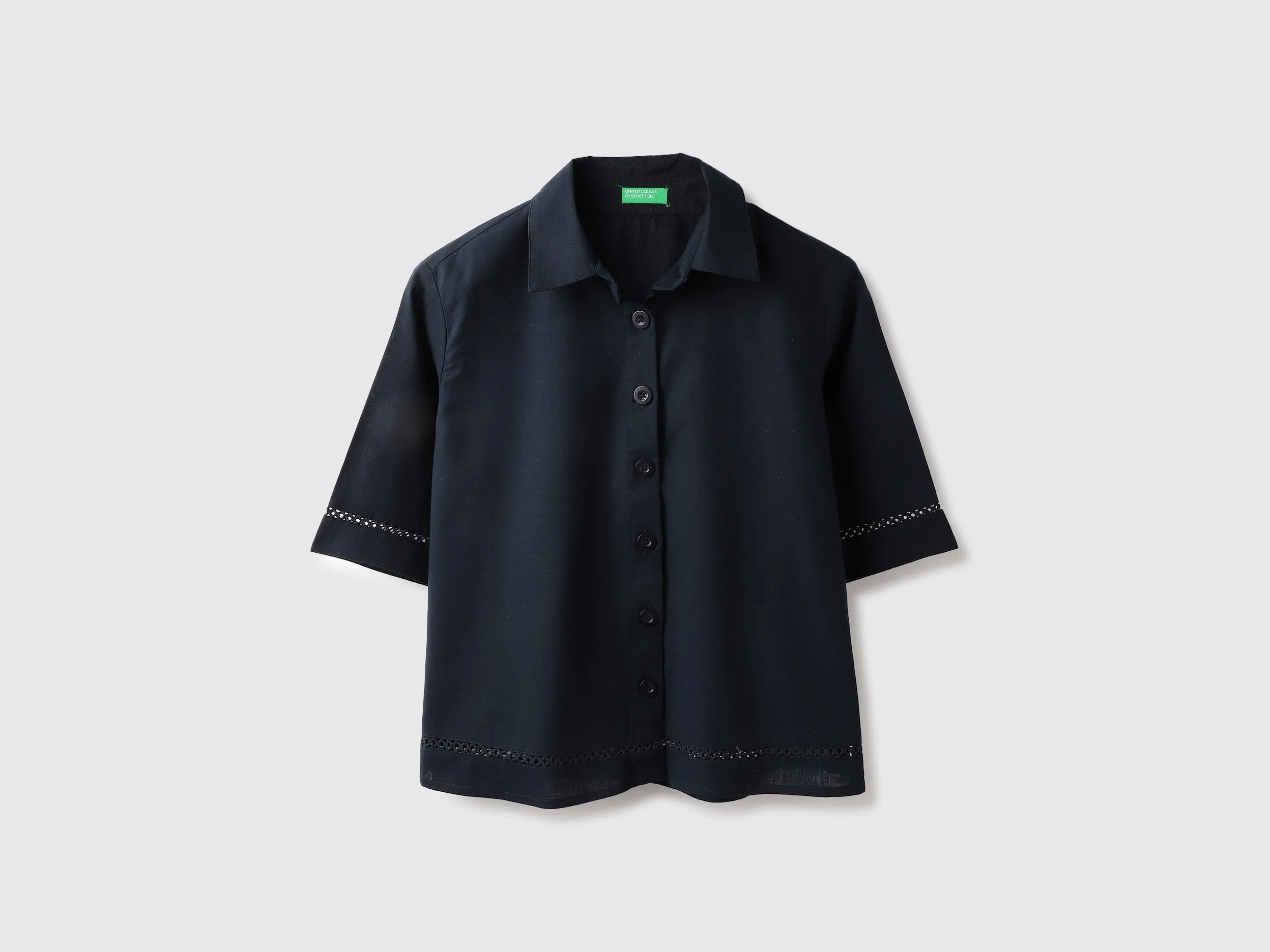 Spread Collar Solid Shirt