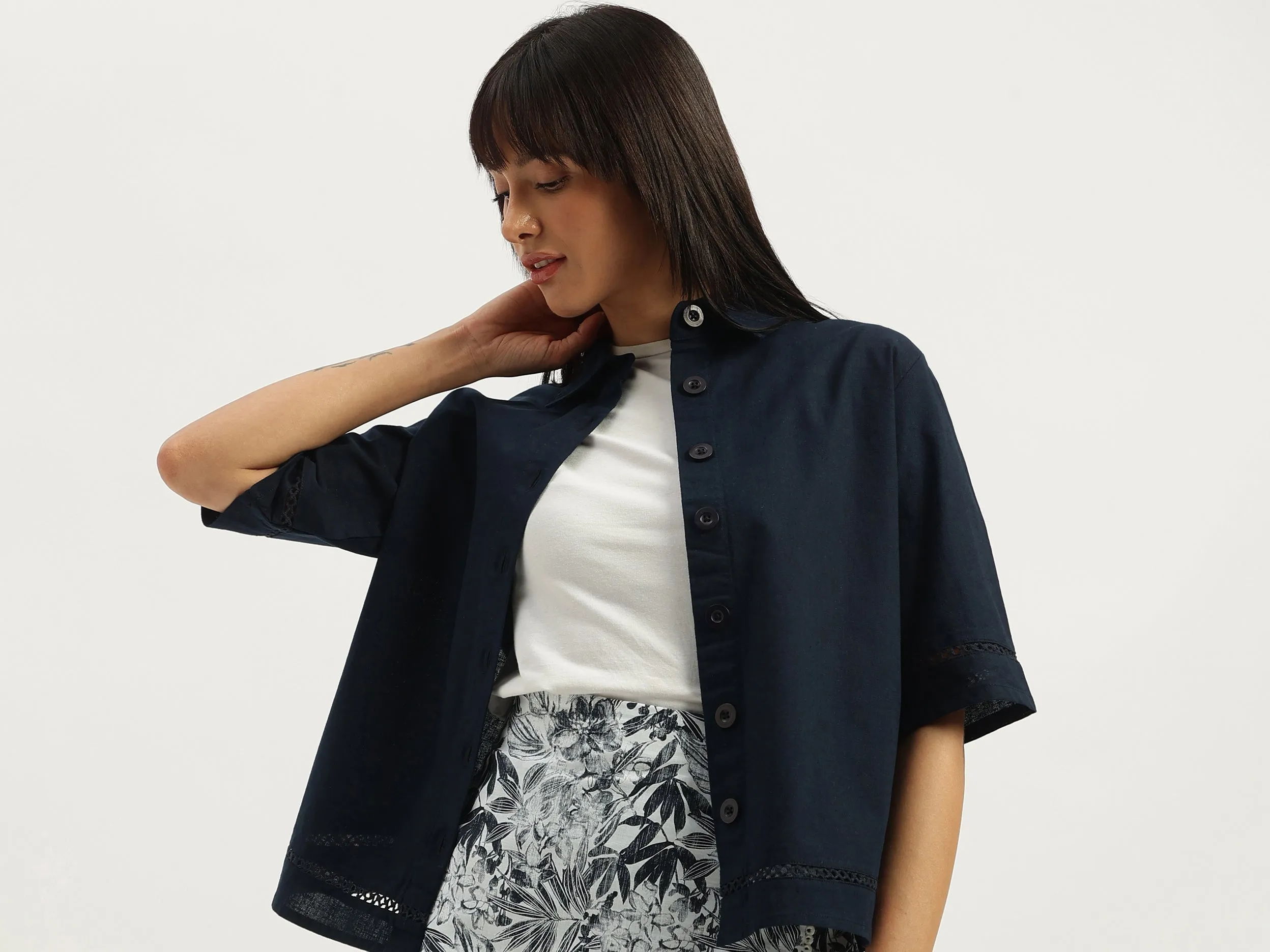 Spread Collar Solid Shirt