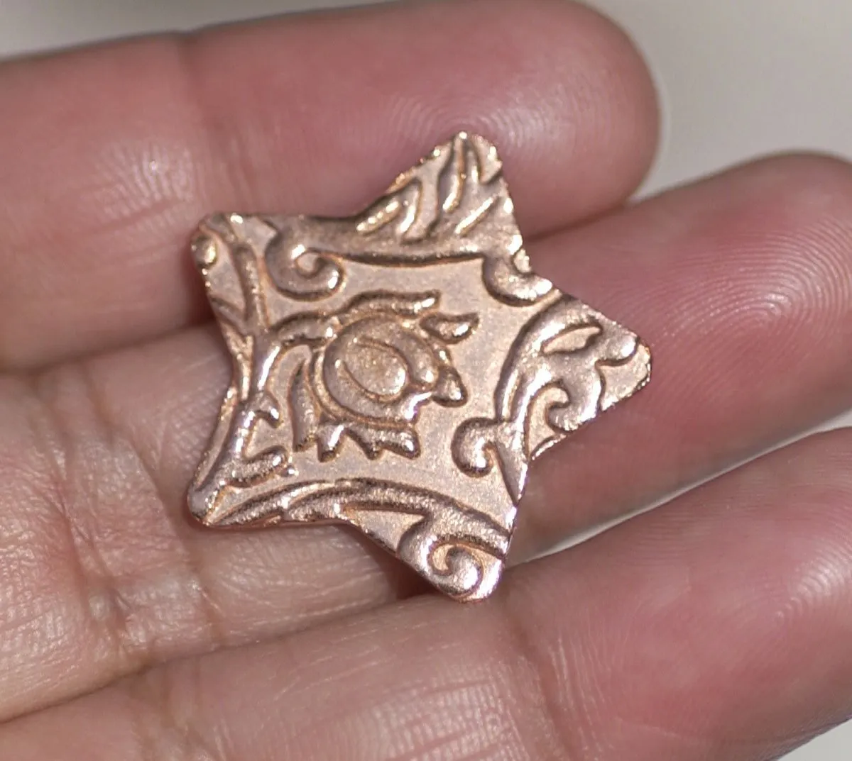 Stars Chubby in Lotus Flowers 24mm 24g for Enameling Stamping Texturing Soldering Shape Charms Jewelry Making Variety of Metals