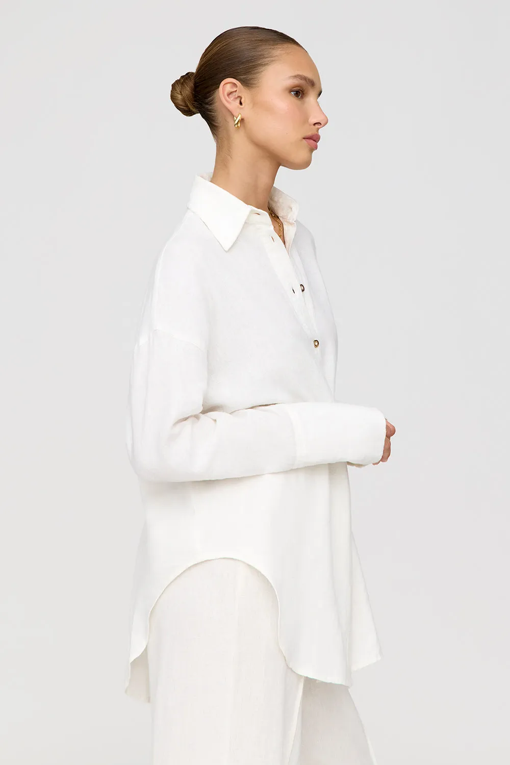 THE ESSENTIAL LINEN SHIRT - COCONUT MILK