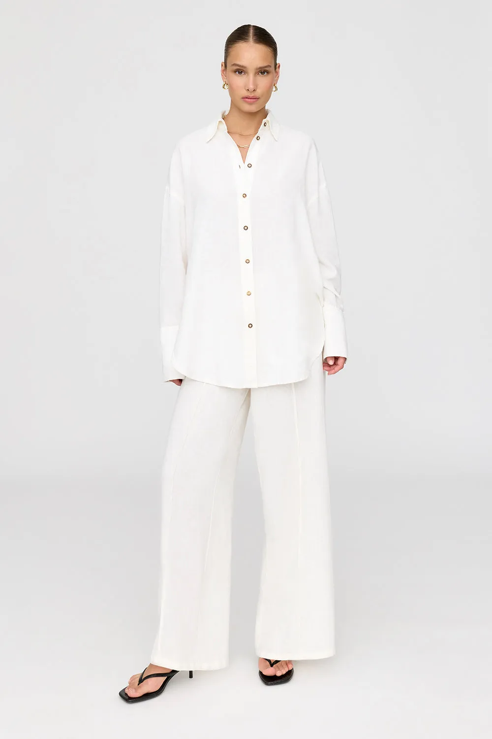 THE ESSENTIAL LINEN SHIRT - COCONUT MILK